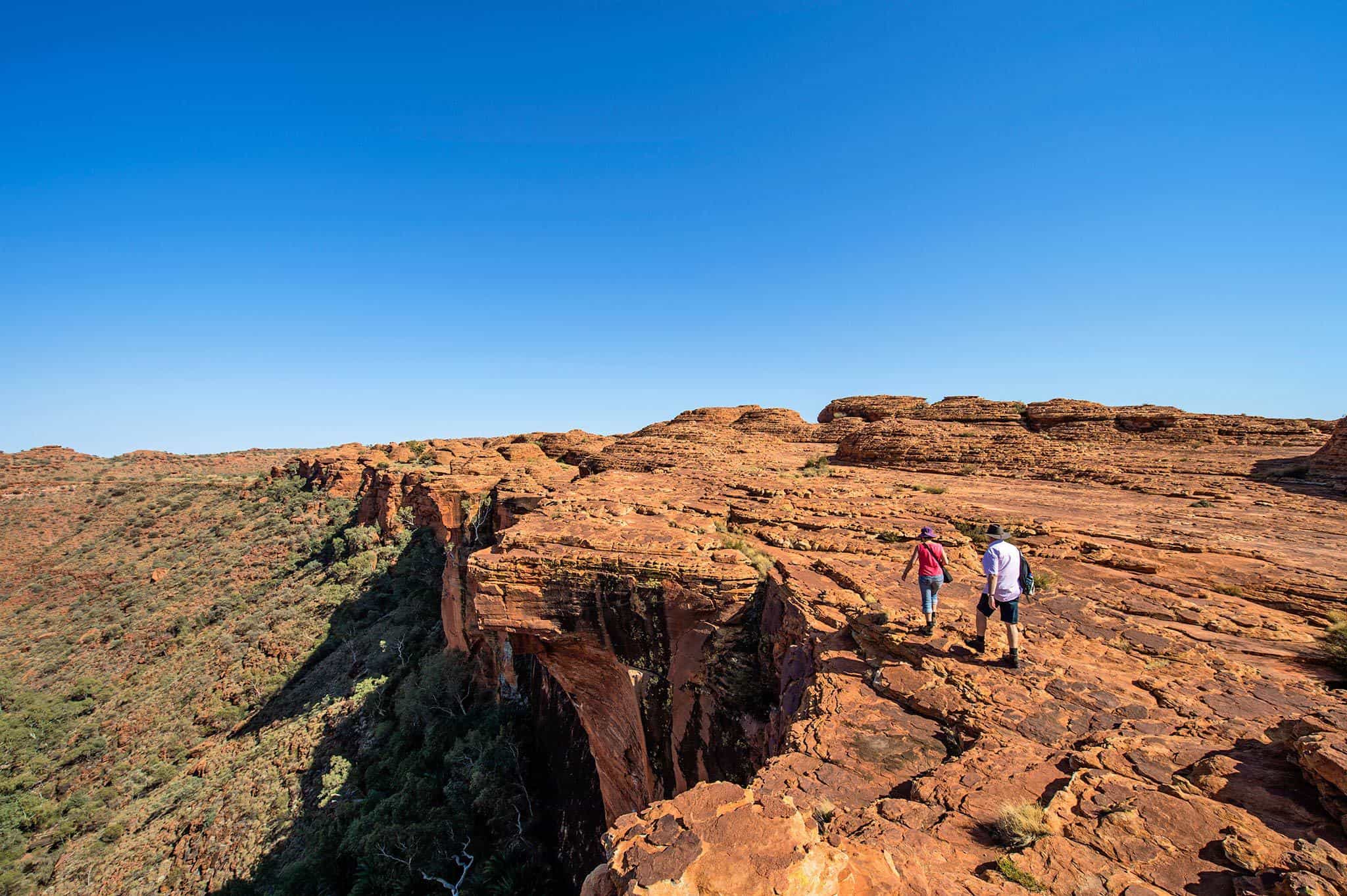 Who discovered australia. Kings Canyon Australia.