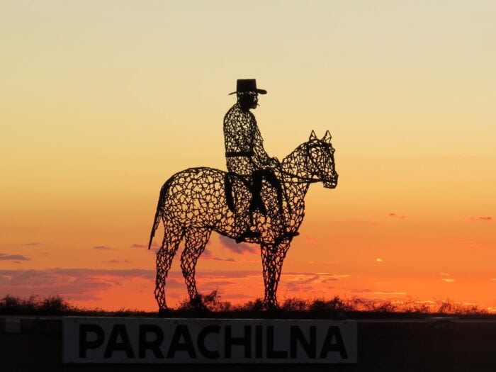 Parachilna